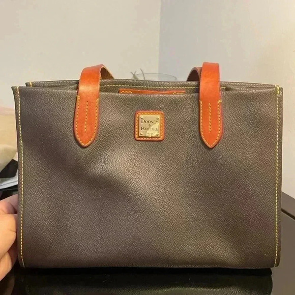 Dooney and Bourke handbag / purse Brown Pebble Grain Leather 11''x 9'' - Picture 2 of 7